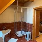Apartment Tulipanos Vendeghaz *