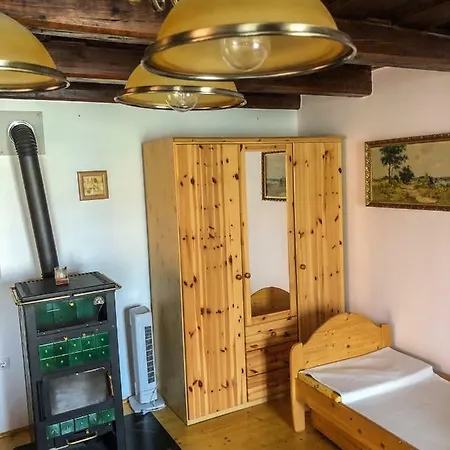 Tulipanos Vendeghaz Apartament