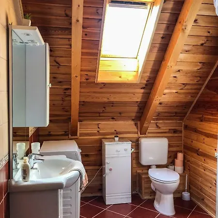 Tulipanos Vendeghaz Apartament Fertoszentmiklos